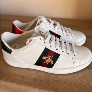 Gucci White Leather Sneakers with Green & Red Stripe and Gold Bee Embroidery